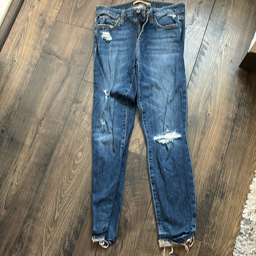 JOE’S Women’s Jeans - Crop fit - Size 26